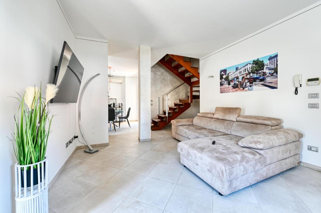 Pearl House - Sirmione Holiday - Jacuzzi Privata מראה חיצוני תמונה