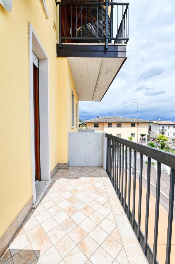Pearl House - Sirmione Holiday - Jacuzzi Privata מראה חיצוני תמונה